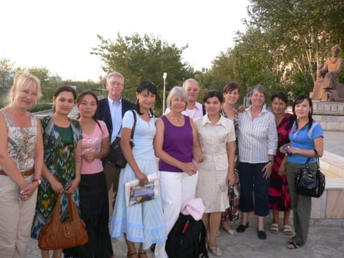 Schülerinen in Usbekistan