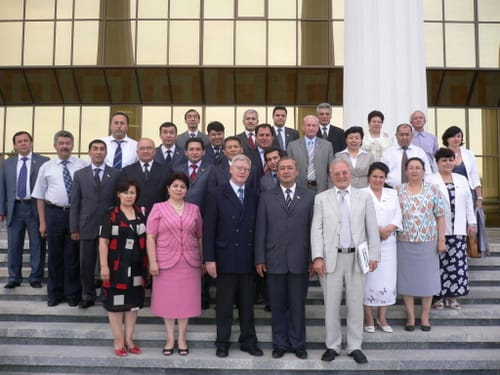 Delegation mit Parlamentariern in Usbekistan