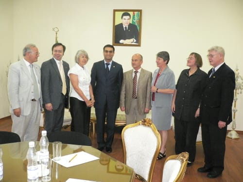 Gruppe mit stellvertr. Aussenminister von Turkmenistan