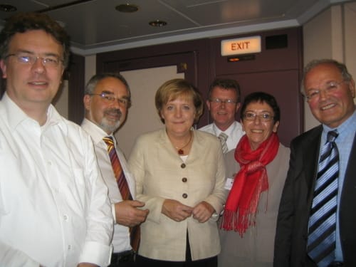 Bundeskanzlerin Merkel mit Mitgliedern des Deutschen Bundestags